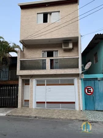 Sobrado á Venda em Santana de Parnaíba / SP