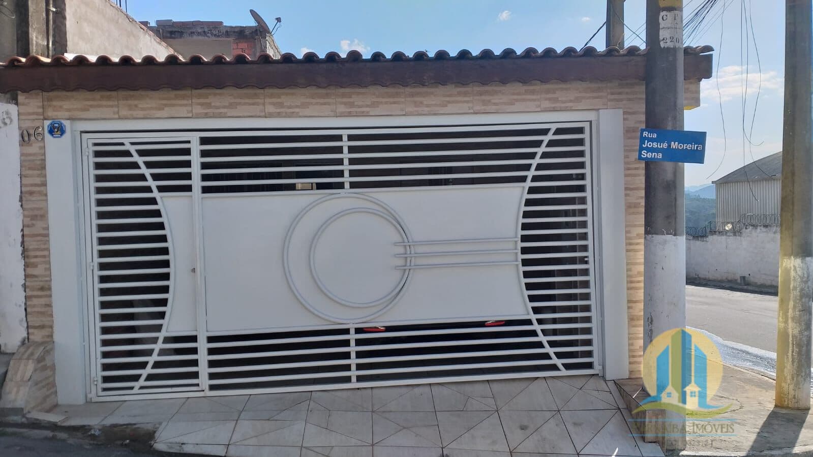 Casa Padrão á Venda em Santana de Parnaíba !