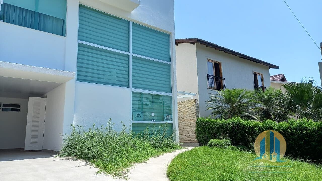 Casa em Santana de Parnaíba - Alphaville