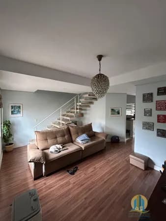 Casa Padrão á venda em Santana de Parnaíba !