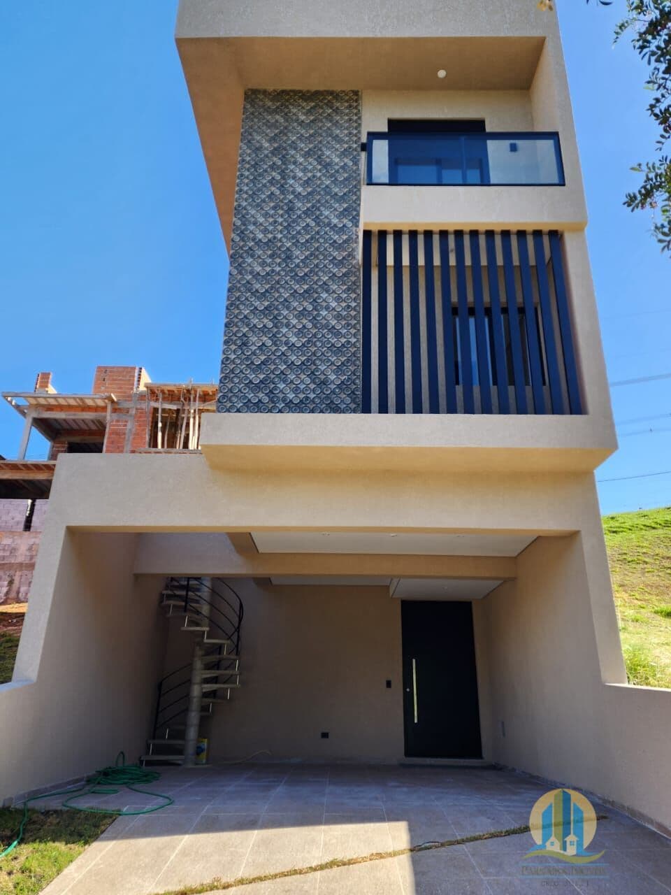 CASA À VENDA NO CONDOMÍNIO TERRA NOBRE II – GRANJA VIANA