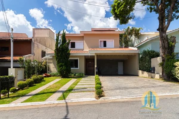 CASA À VENDA