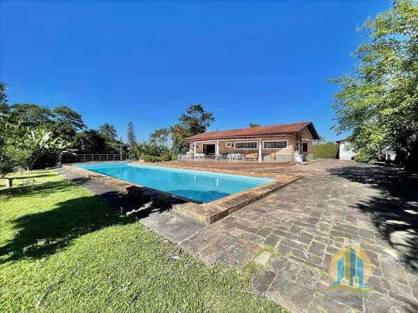 Casa a venda no Condomínio Parque Primavera - Carapicuíba