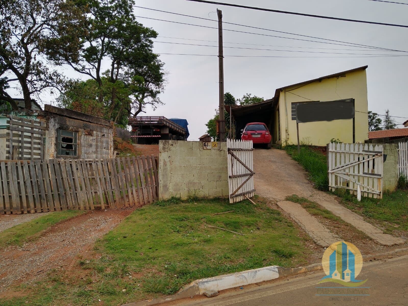 Casa à Venda em Santana de Parnaíba / SP