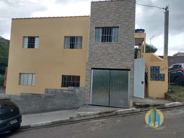 Casa Padrão á venda no Refugio dos bandeirantes
