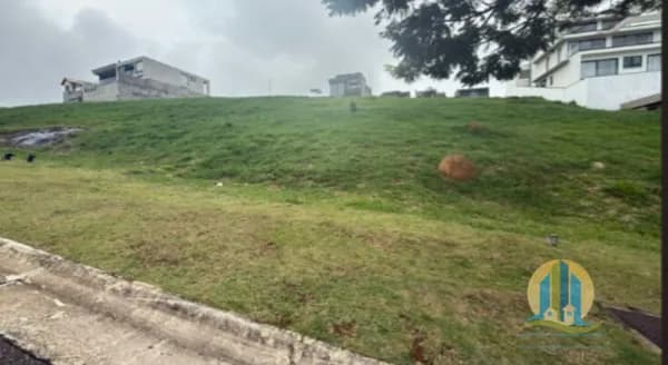 TERRENO À VENDA – CONDOMÍNIO ALTAVIS