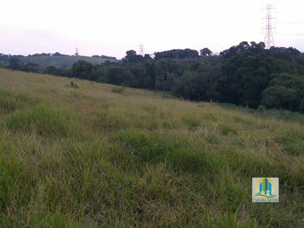 TERRENO Á VENDA EM SANTANA DE PARNAÍBA - SP.