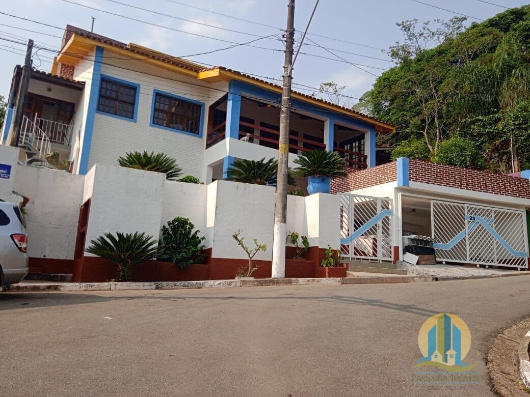 Casa à Venda em Condomínio – Santana de Parnaíba