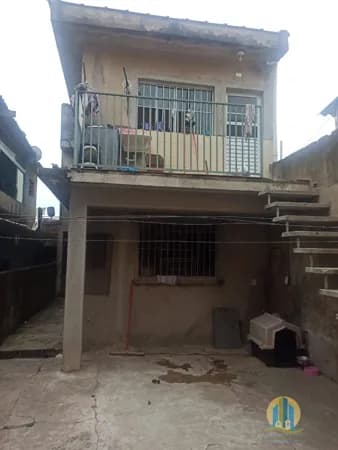 SOBRADO À VENDA