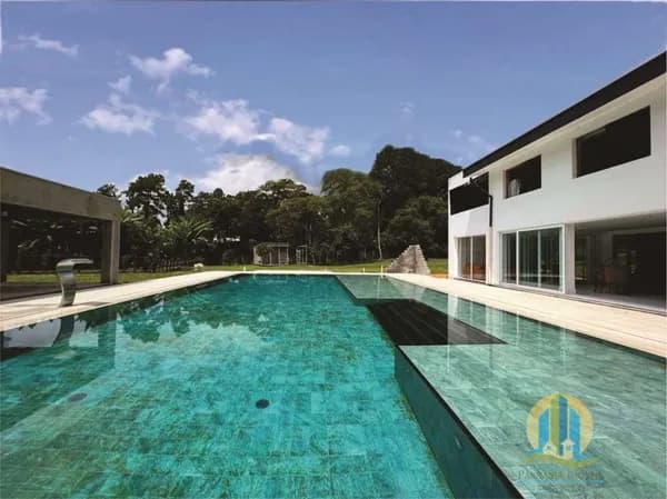 Casa Moderna de Alto Padrão à Venda – Parque Silvino Pereira | Granja Viana