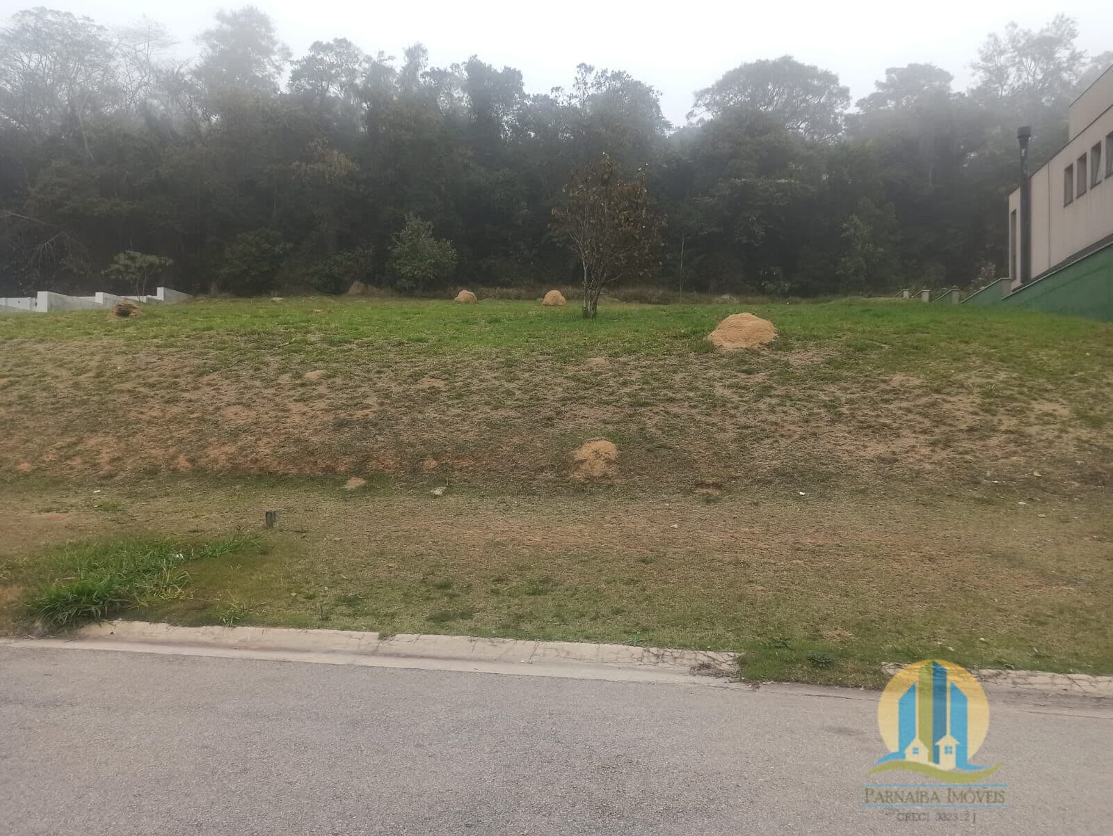 Terreno condomínio Altavis