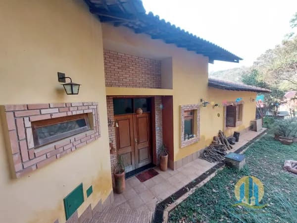 Casa em Santana de Parnaíba - Vila Velha