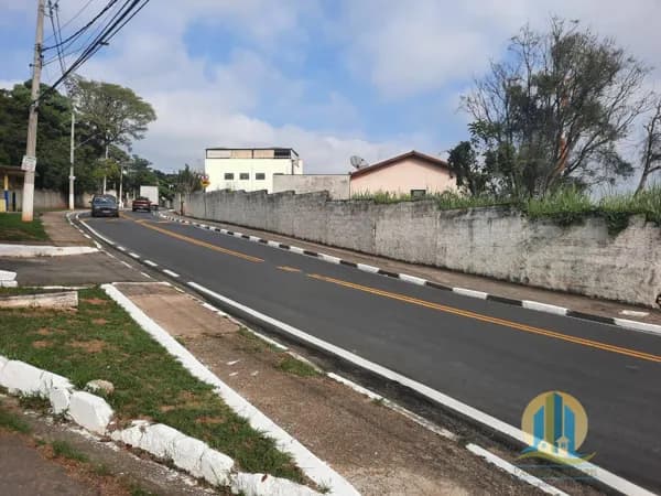 Terreno á Venda em Santana de Parnaíba / SP
