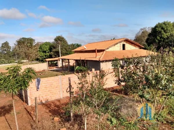 Casa à Venda – Águas de Santa Bárbara/SP