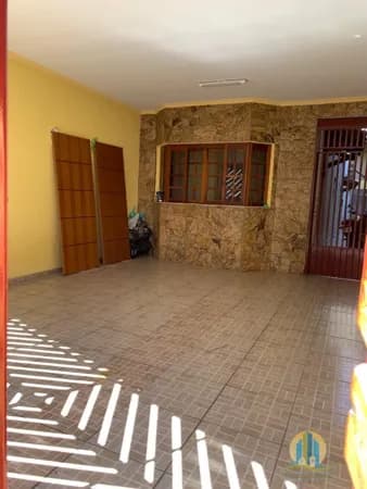 CASA À VENDA