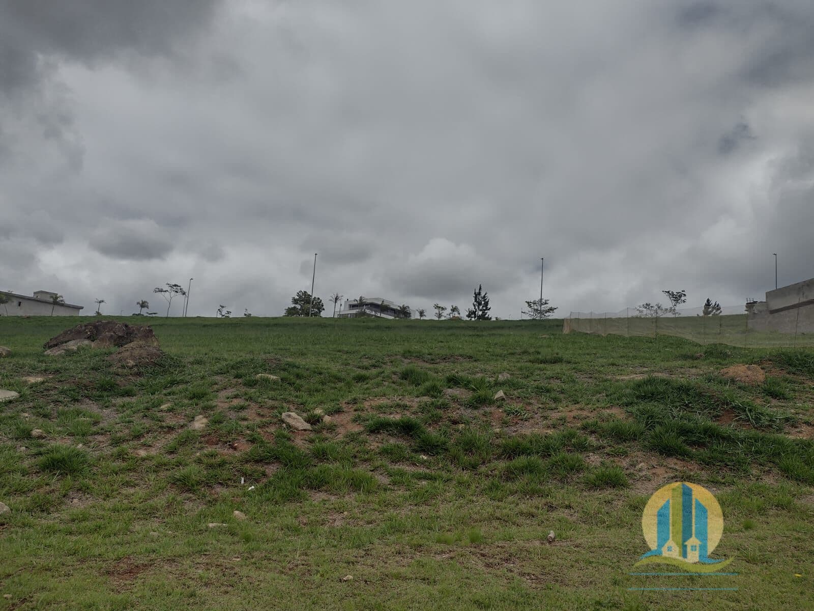 TERRENO À VENDA – CONDOMÍNIO ALTAVIS
