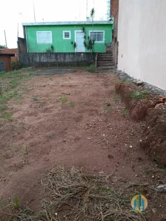 Terreno á Venda em Botucatu / SP