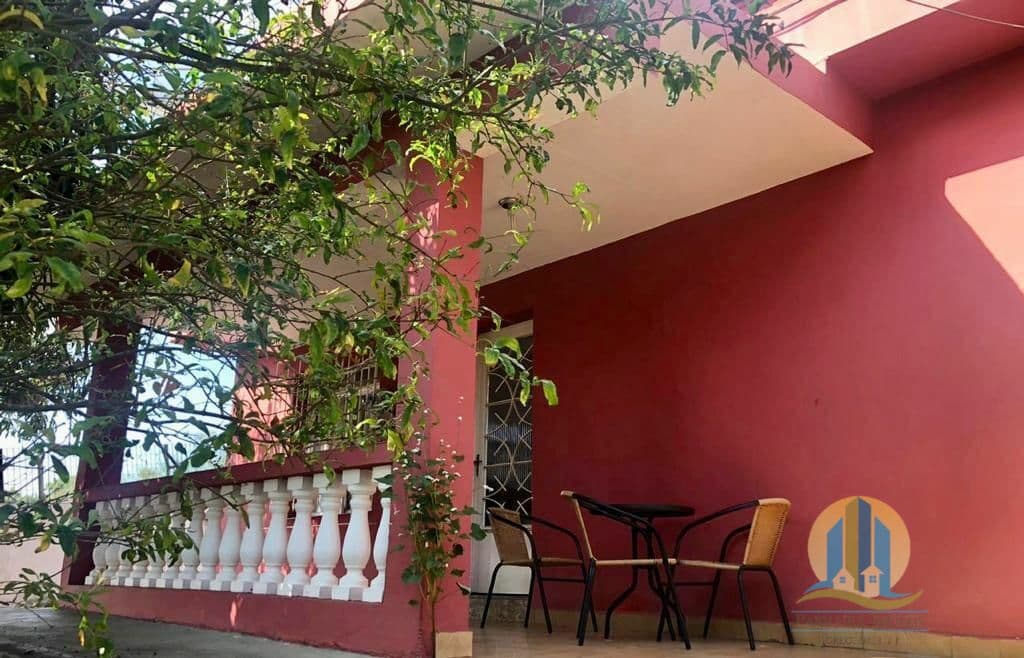 Casa á Venda em Santana de Parnaíba /SP