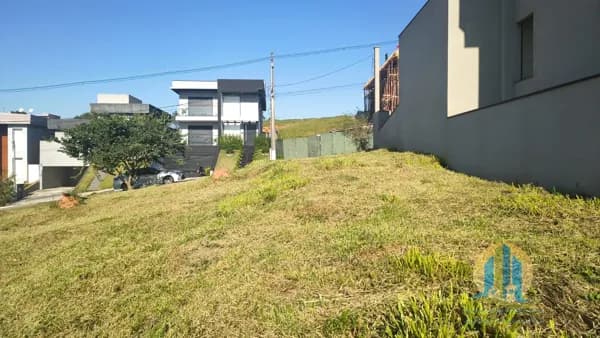 Terreno á venda Condomínio reserva santa Anna