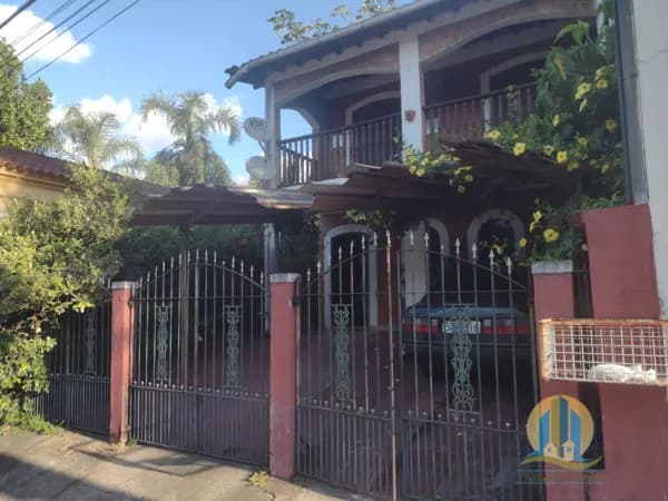 Casa à Venda no Centro de Santana de Parnaíba – SP