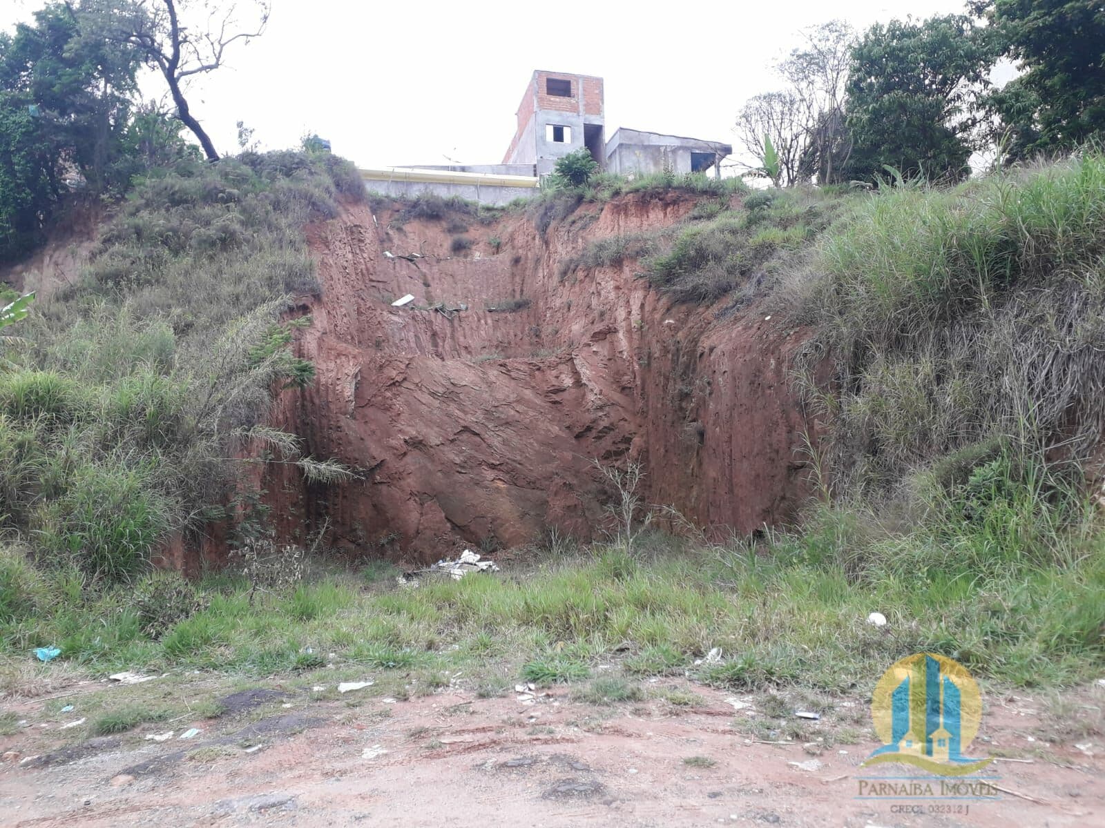 Terreno á Venda em Santana de Parnaíba / SP