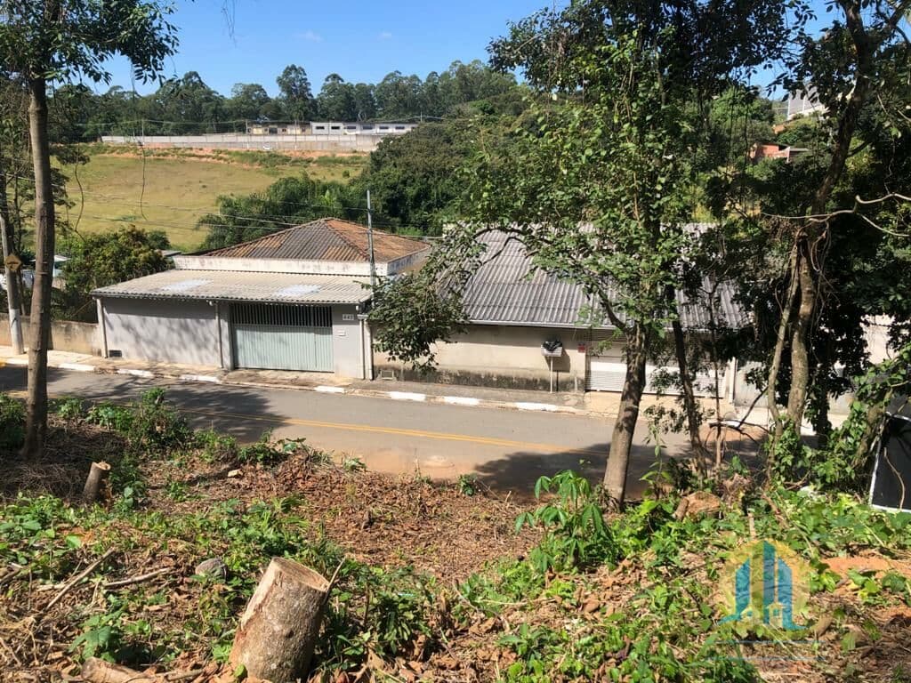 Terreno á Venda em Santana de Parnaíba / SP