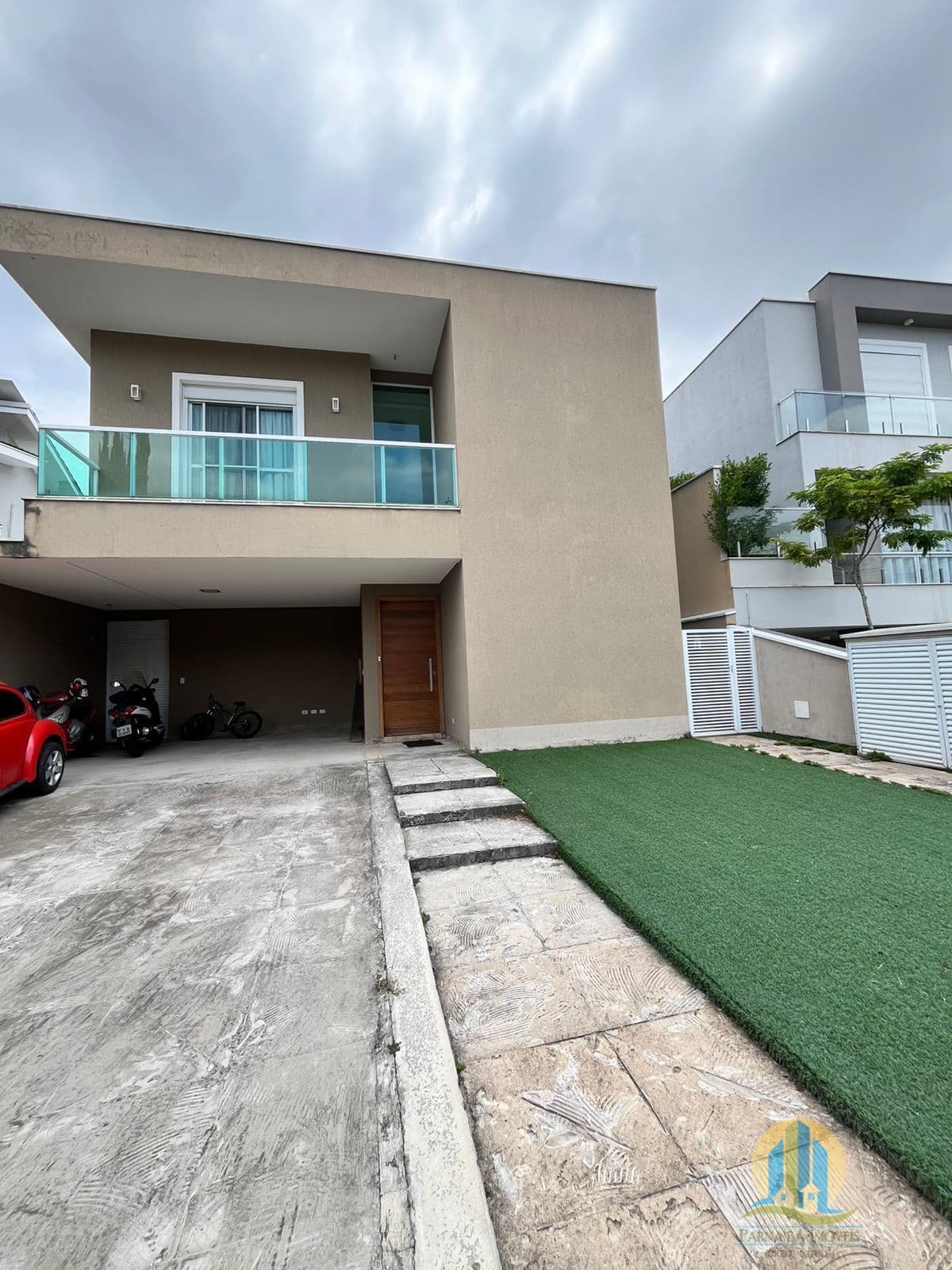 Casa Alto Padrãob á Venda !!