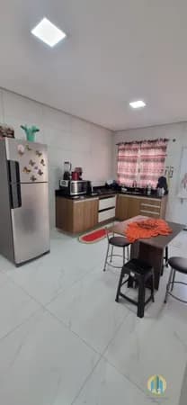 Casa à Venda – Espaço, Conforto e Excelente Localização