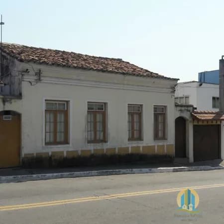 Casa à Venda – Centro Histórico de Santana de Parnaíba/SP