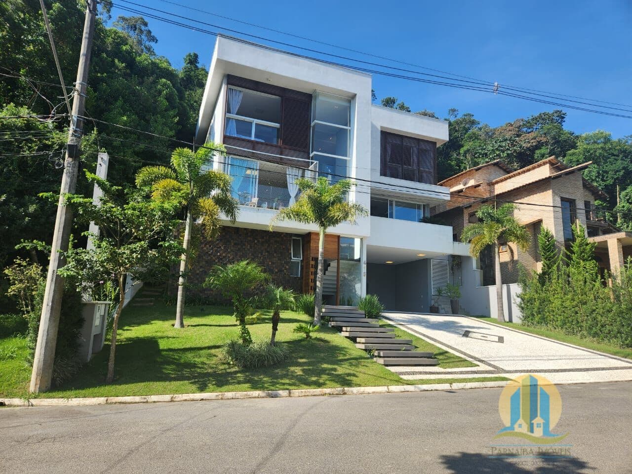 Casa a Venda em Condomínio!!