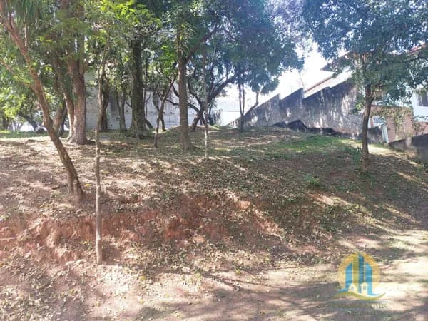 Terreno em condomínio á venda!!
