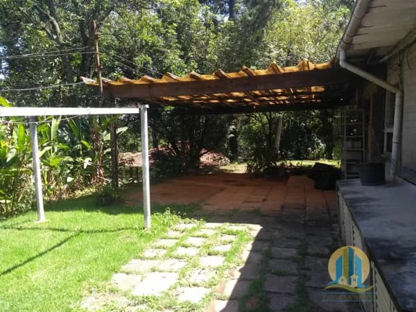 Chácara á Venda em Santana de Parbaíba - SP