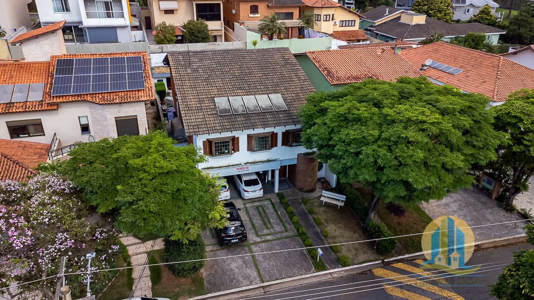 Casa em Santana de Parnaíba - Alphaville Residencial 9
