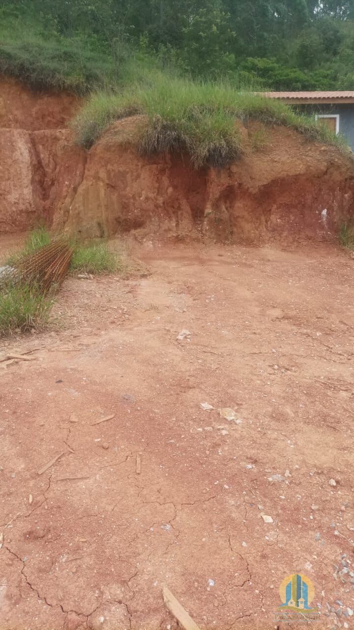 Terreno à Venda