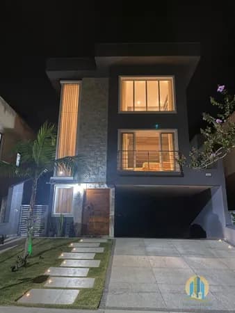Casa Alto Padrão á Venda - Condomínio New Ville !