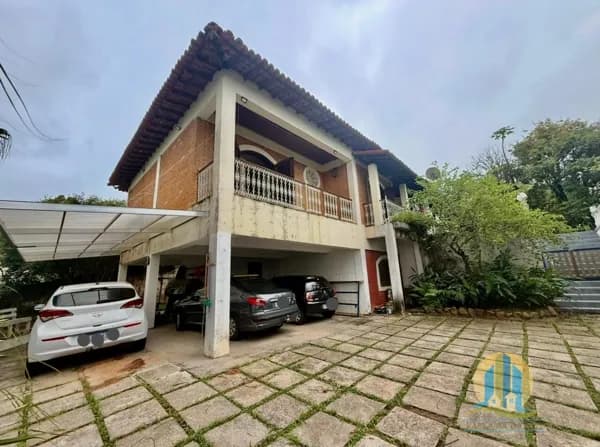 Casa Alto Padão á Venda !!