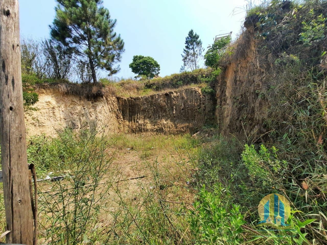 TERRENO Á VENDA EM SANTANA DE PARNAÍBA - SP