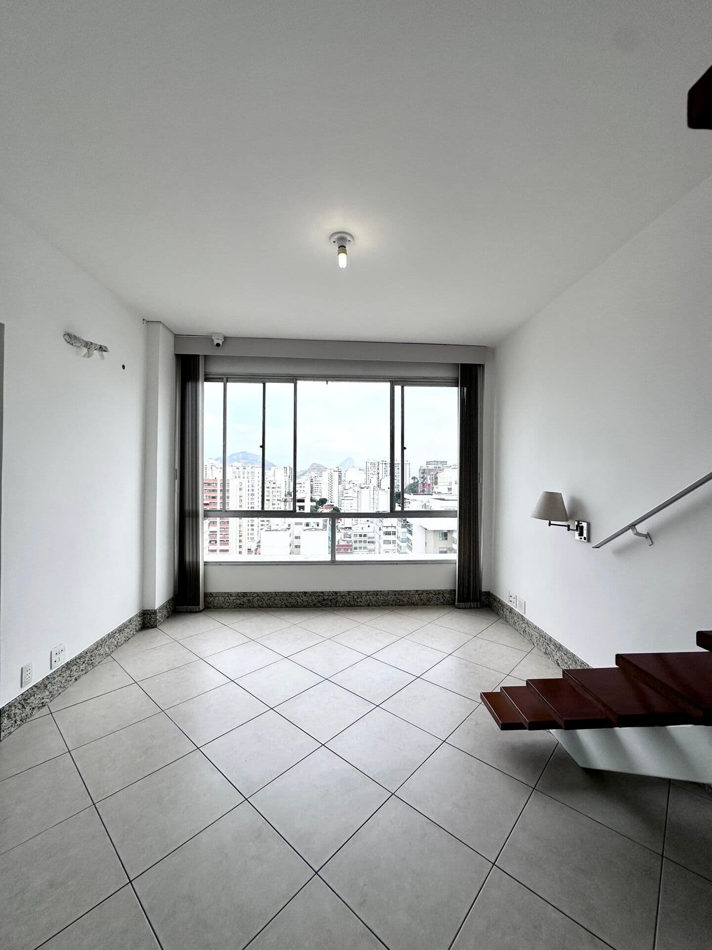 Cobertura duplex com lazer privativo e excelente localização!