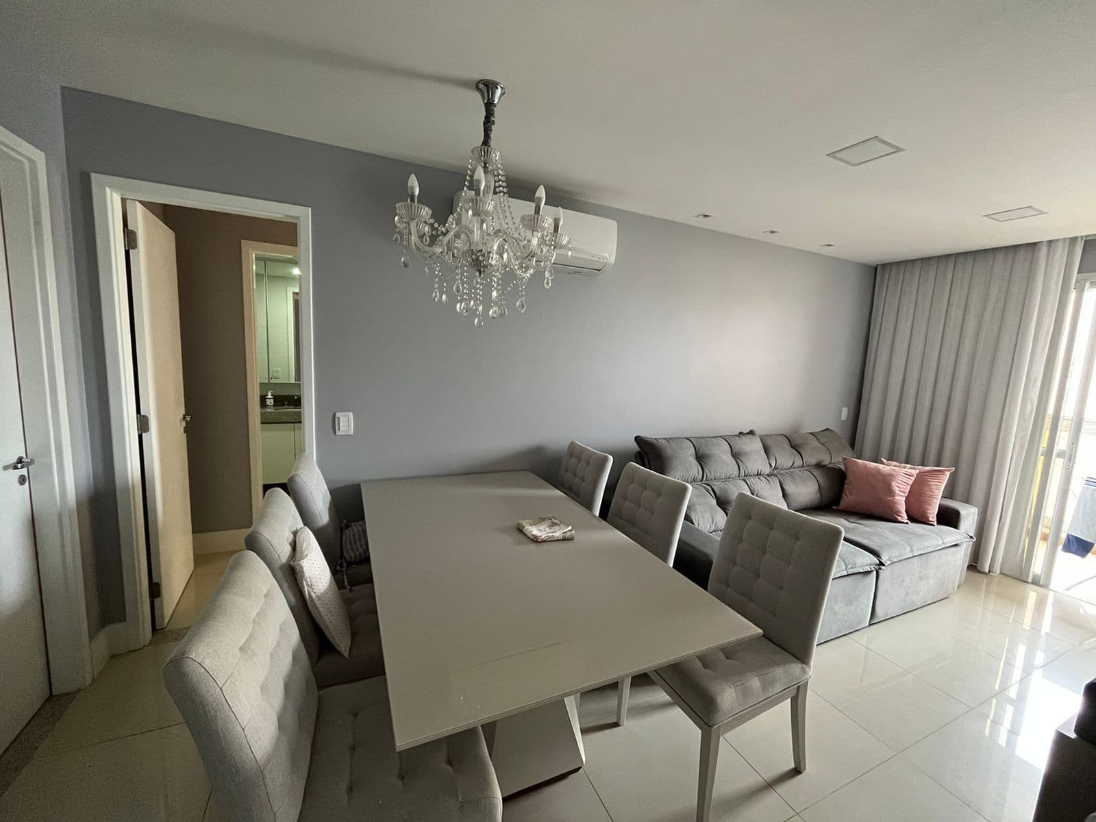 Apartamento Moderno e Decorado com Lazer Completo em Icaraí, Niterói-RJ.
