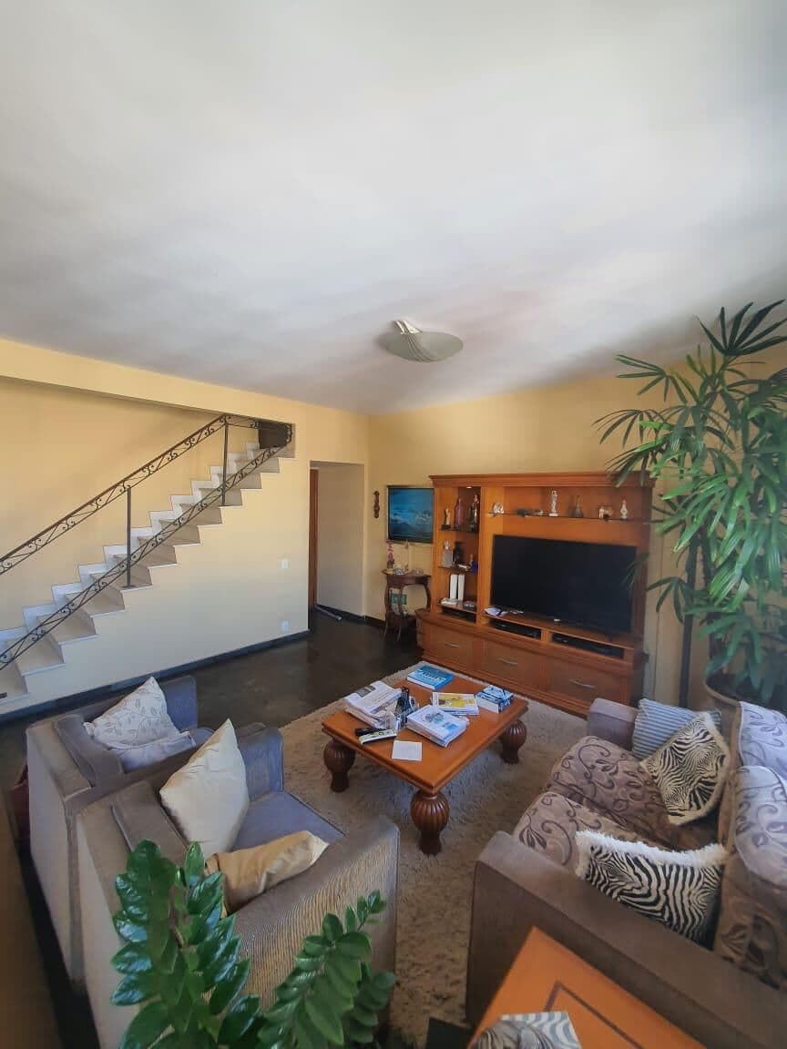 Excelente Apartamento/Cobertura em Icaraí – 3 Quartos e 2 Vagas de Garagem