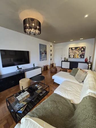 Apartamento de 3 Quartos, Sol da Manhã, Reformado e com Escritório em Icaraí – 174 m²!
