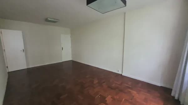 Apartamento de Alto Padrão em Icaraí – Sofisticação, Espaço e Segurança!