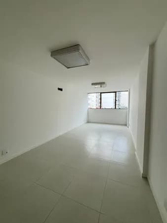 SALA COMERCIAL À VENDA NO INGÁ | LOCALIZAÇÃO ESTRATÉGICA E VAGA DE GARAGEM