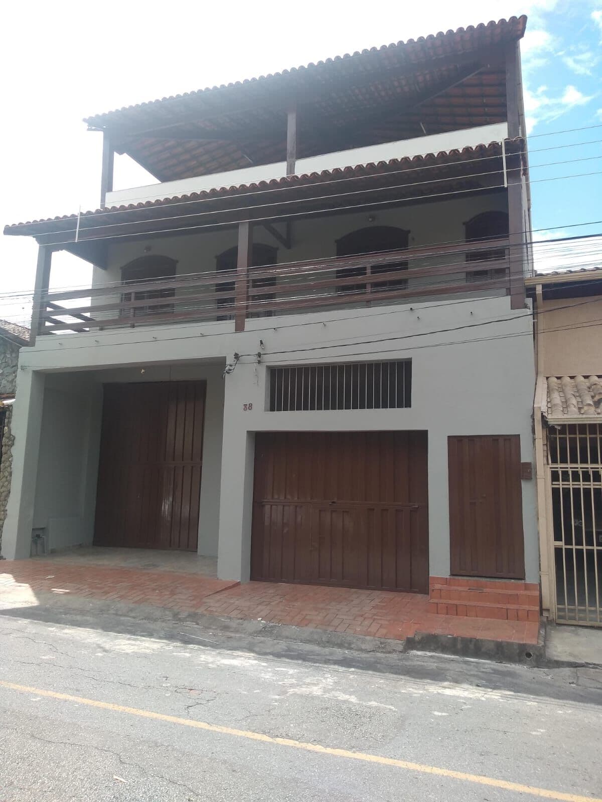 Sobrado em Contagem - Conjunto Água Branca