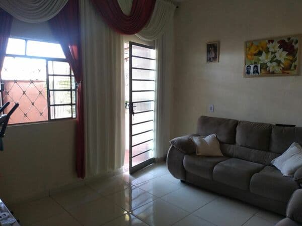 Casa em Contagem - Água Branca