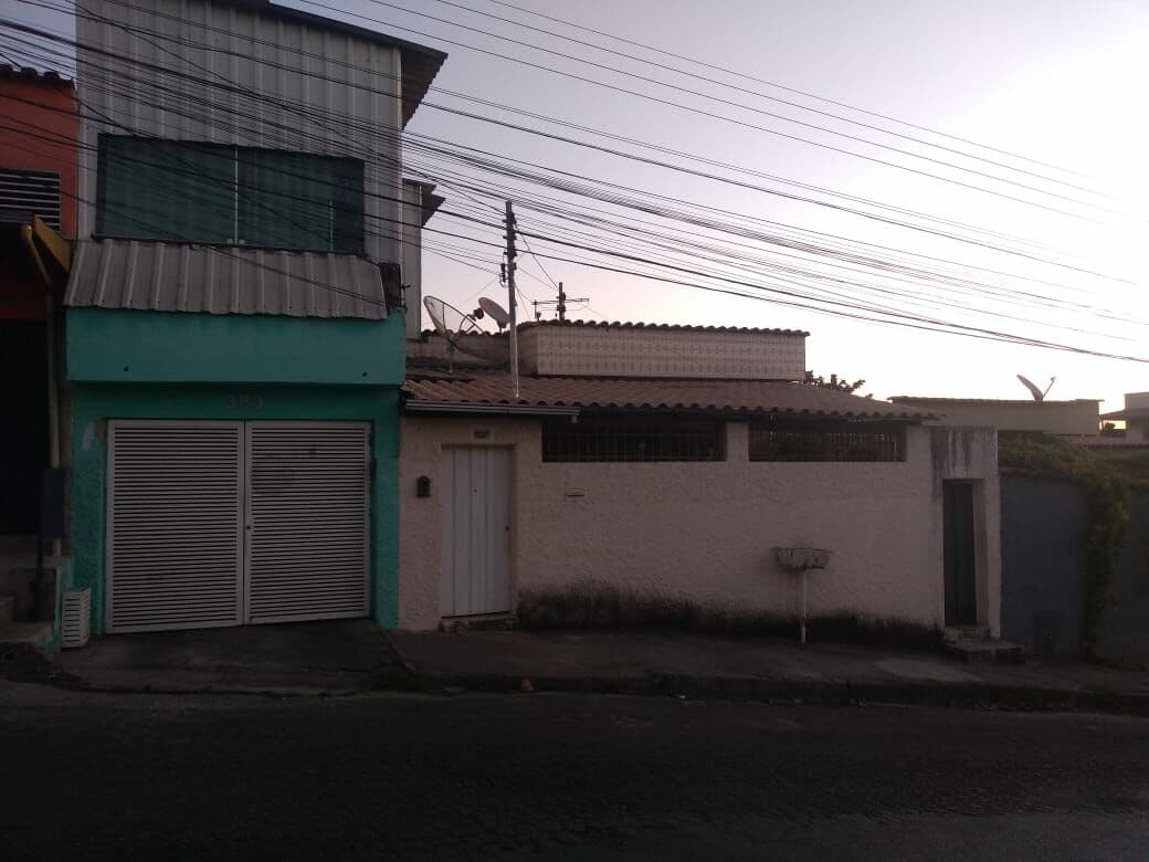 Casa em Contagem - Água Branca