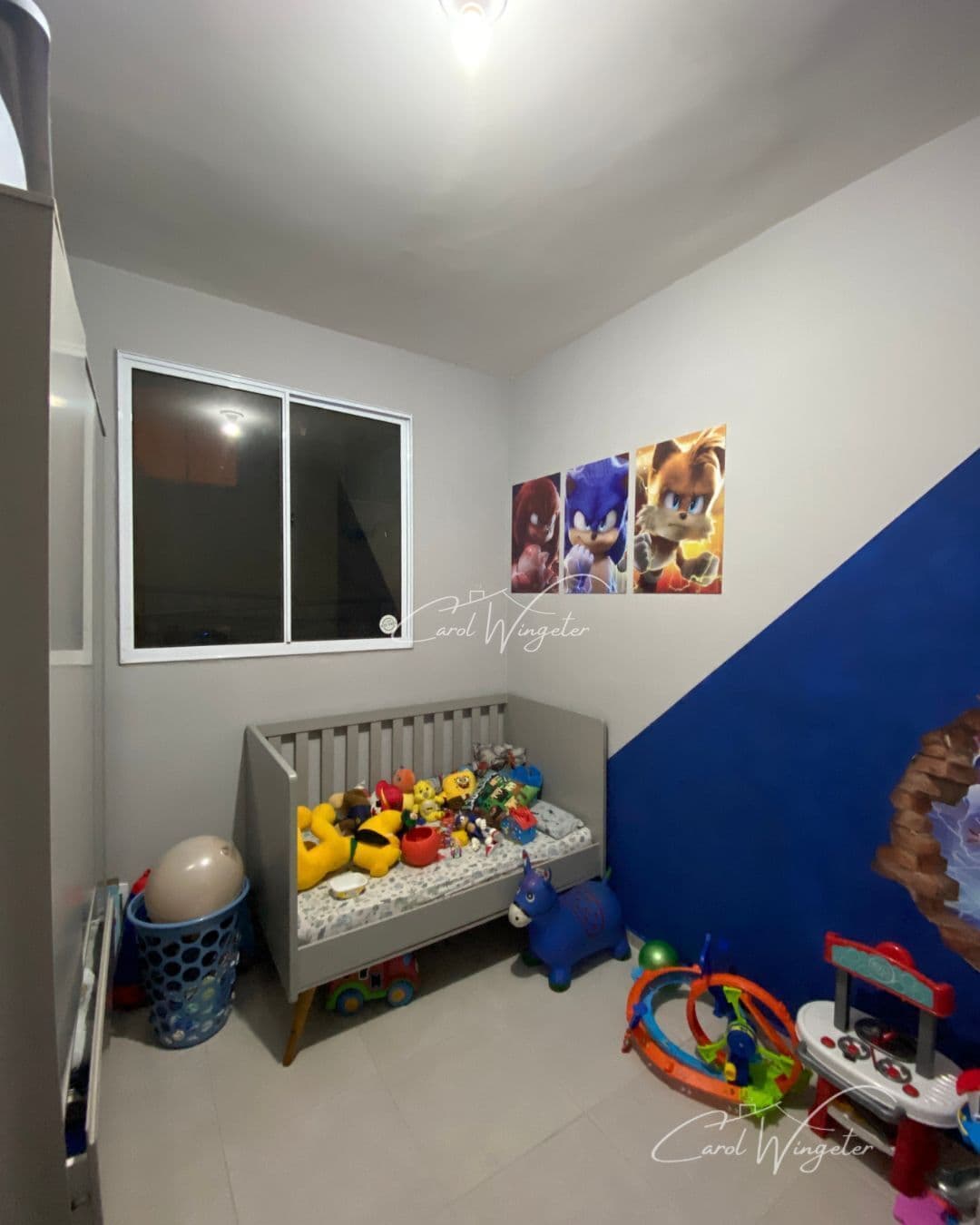 Apartamento térreo com vaga coberta