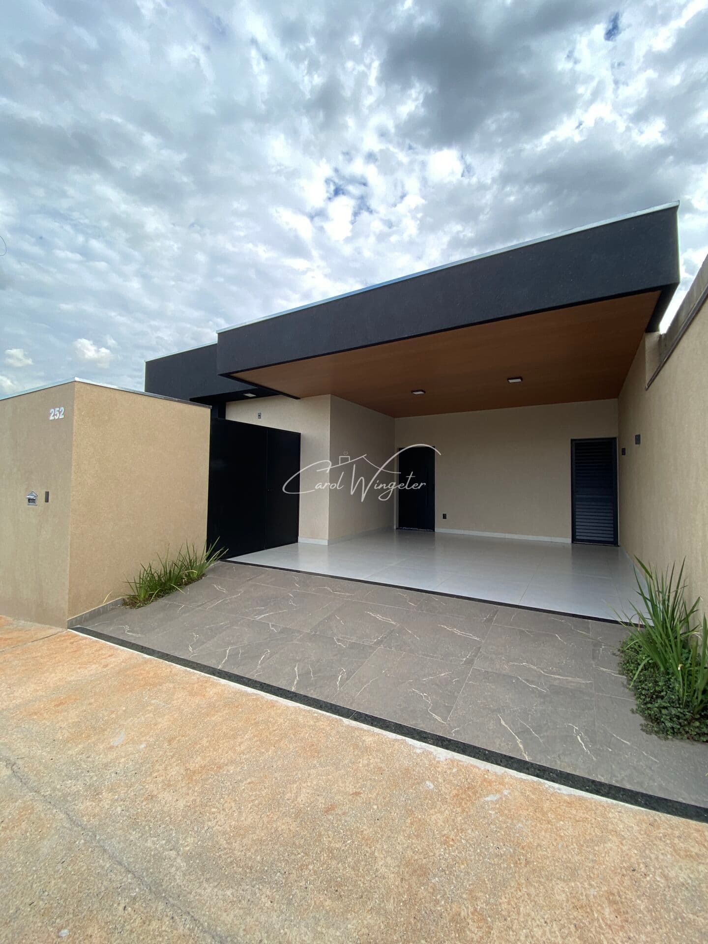 Casa Nova com Piscina e Planejados