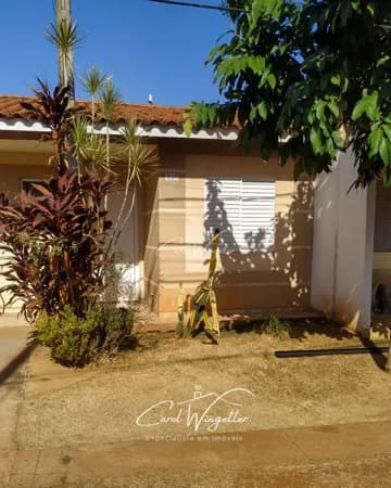 Casa com Quintal no Parque da Liberdade IV