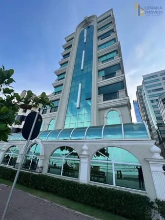 Apartamento Mobiliado de Frente para o Mar em Meia Praia Itapema - 4 Suítes